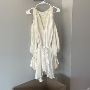 Alice McCall  Pleated Cream Romper Jumpsuit US6 with cutoff shoulder details